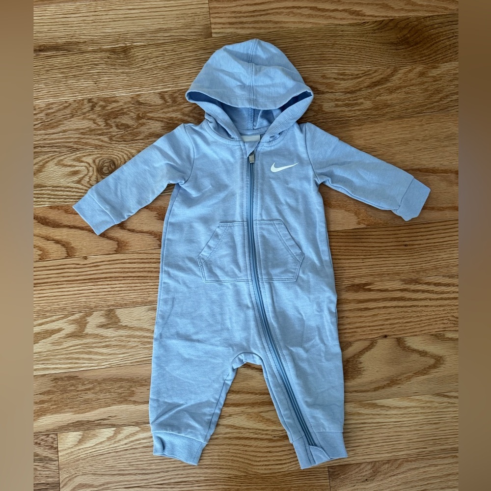 New w/out Tags Nike Baby Essentials Baby Blue Hooded Coverall Size 6 Months